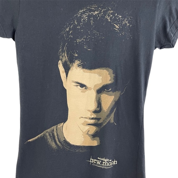 Vintage Y2K Twilight New Moon Black Beige Jacob Twilightcore 2000’s Graphic Tee - Picture 4 of 10